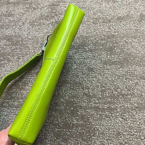 Hobo Lime Green Leather Shoulder Purse - Picture 13 of 13